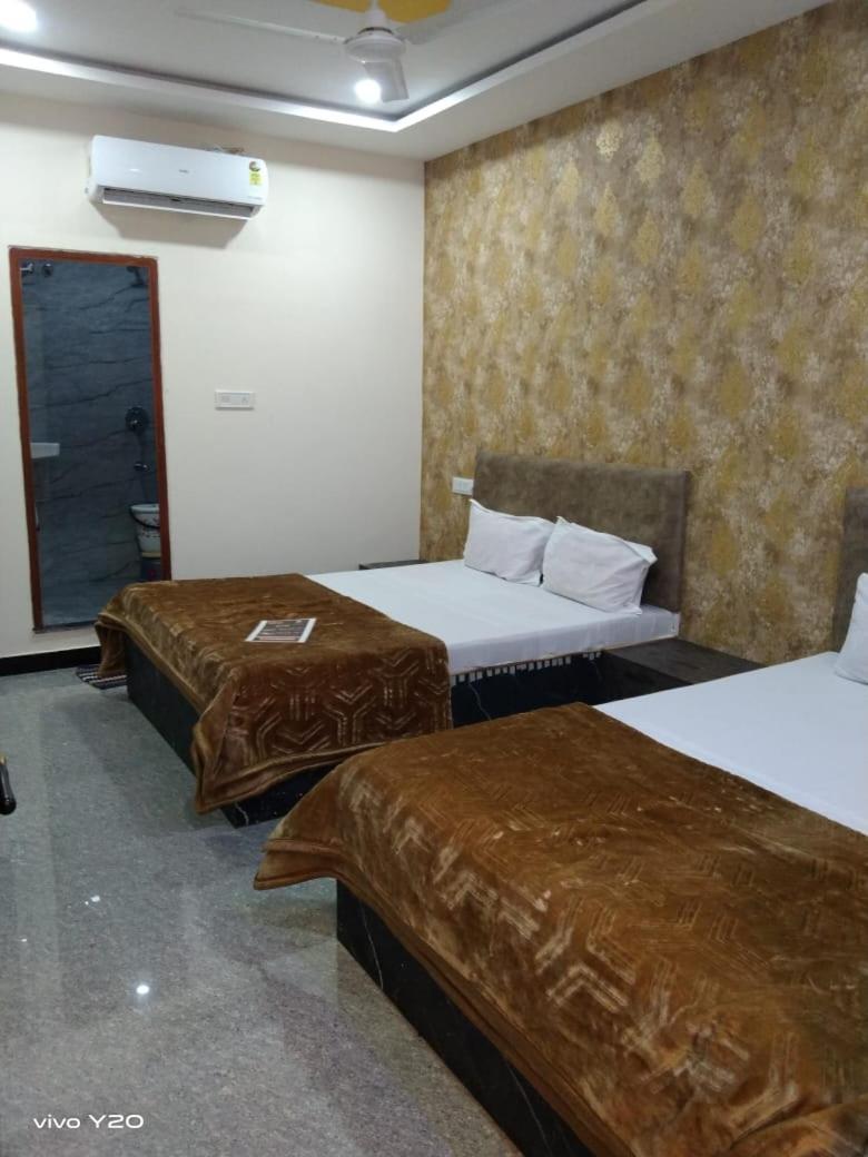Hotel Somnath Inn Ujjain Buitenkant foto