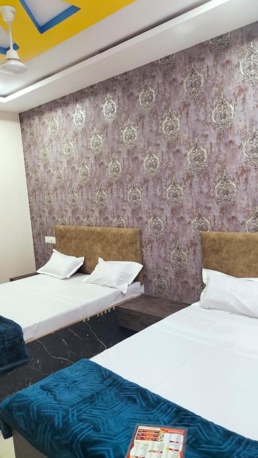 Hotel Somnath Inn Ujjain Buitenkant foto