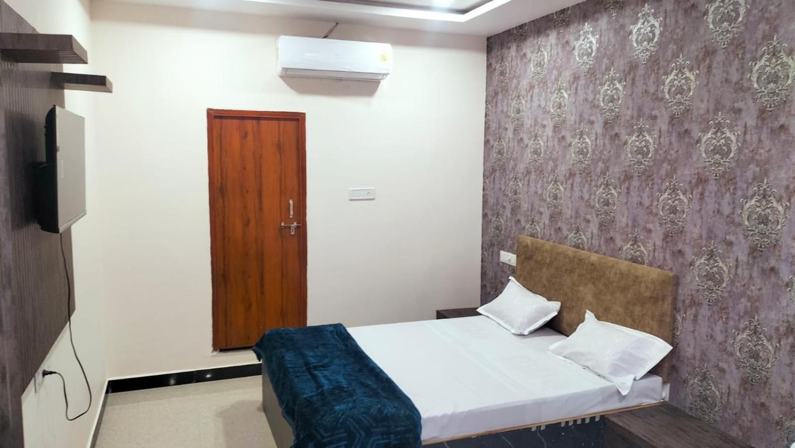 Hotel Somnath Inn Ujjain Buitenkant foto