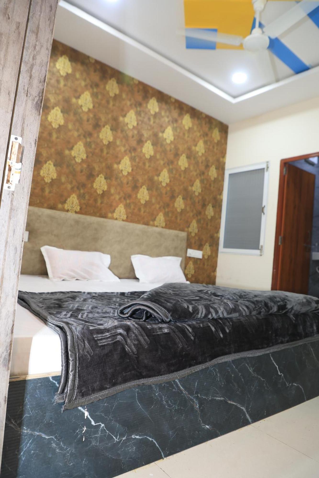 Hotel Somnath Inn Ujjain Kamer foto