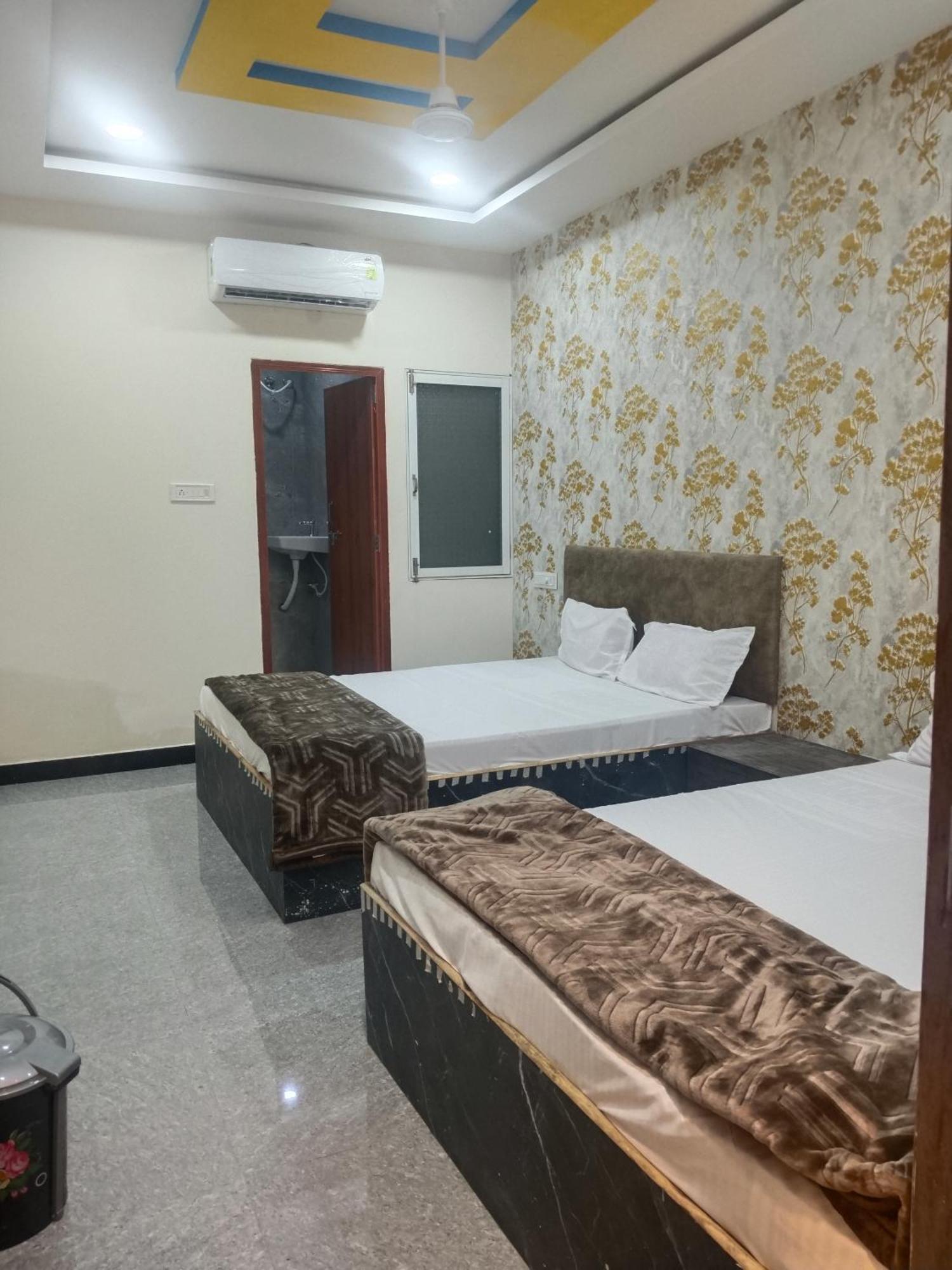 Hotel Somnath Inn Ujjain Buitenkant foto
